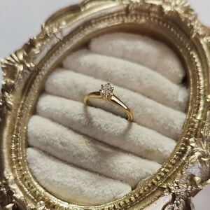 18K Gold Ring Size 4.5